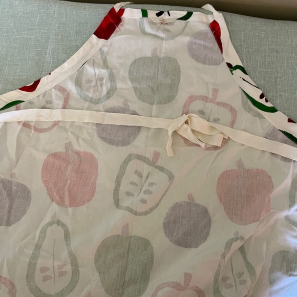 Kate spade apron, very cute pattern. NWOT - Picture 6 of 9